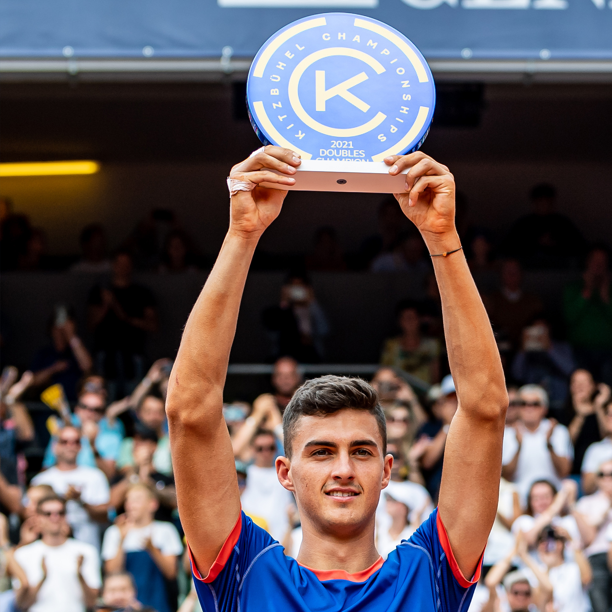 alex-erler_header-07_2000x2000